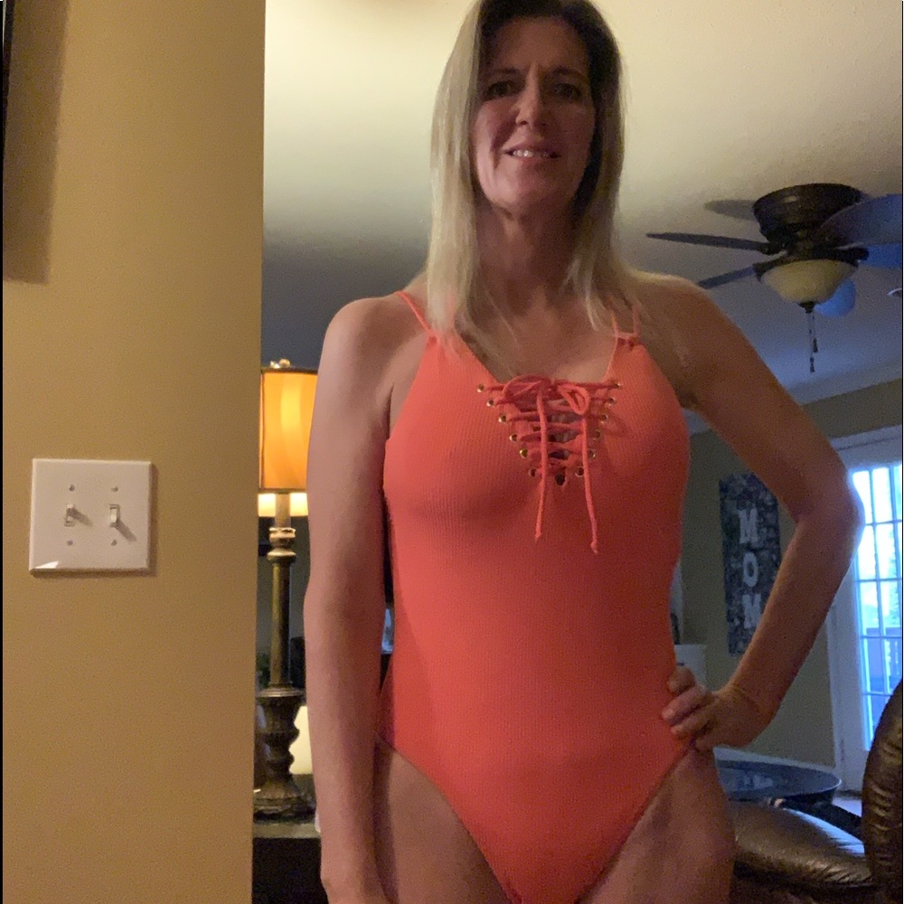 Lace up Orange